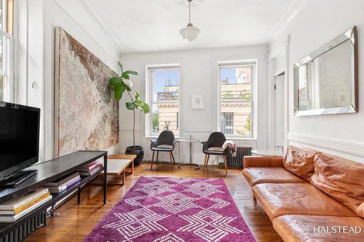 Here are 5 Manhattan apartments for sale in areas that get high marks for walkability