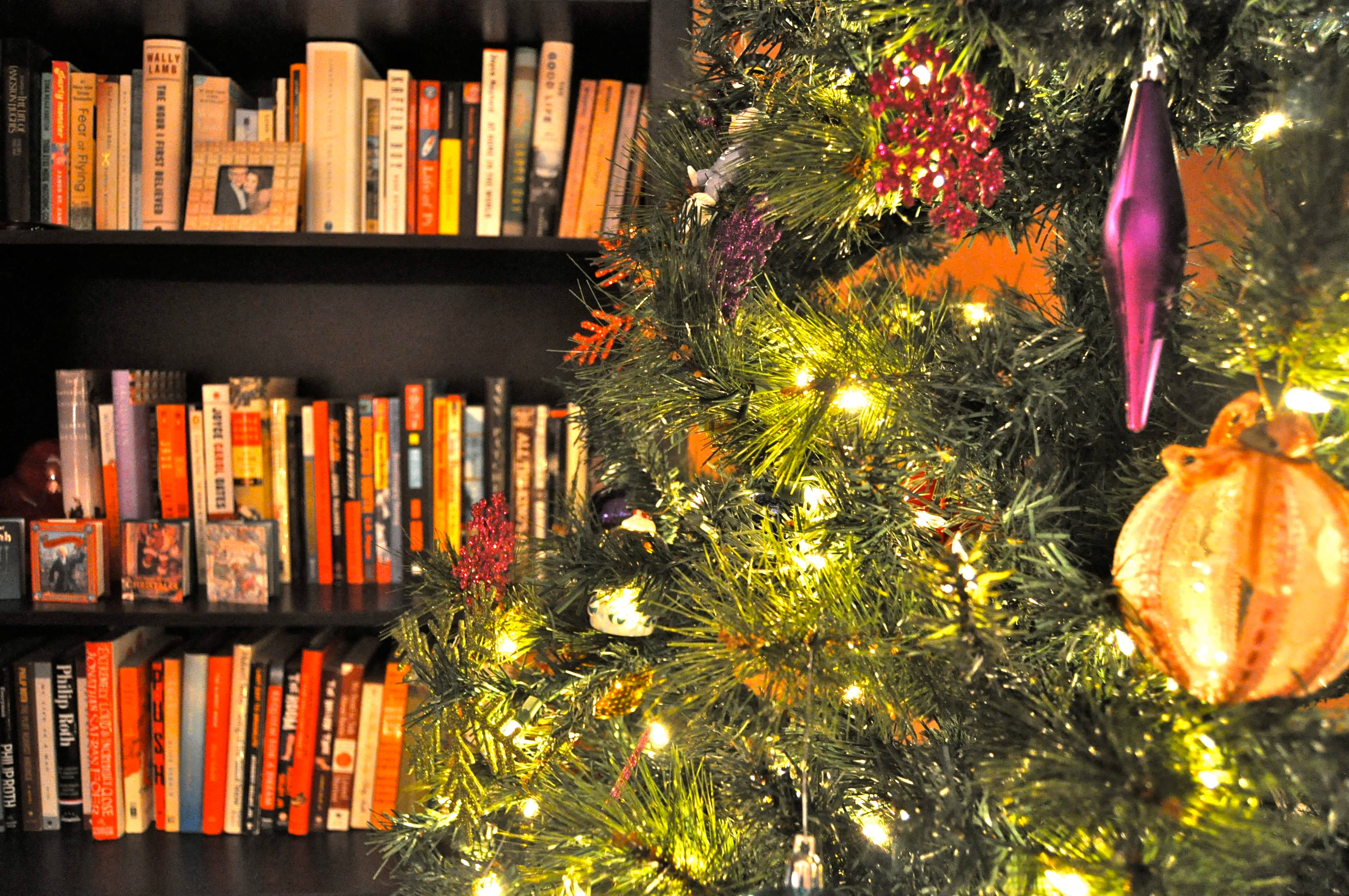 Christmas trees on demand, how to throw a stylish condo party, and more