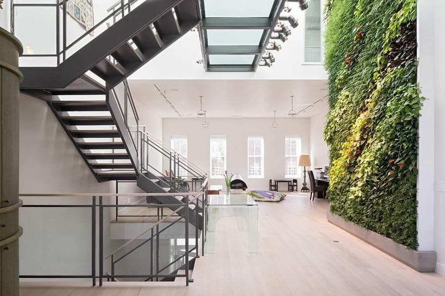 Real Estate Want: It is spring all year long with this living green wall