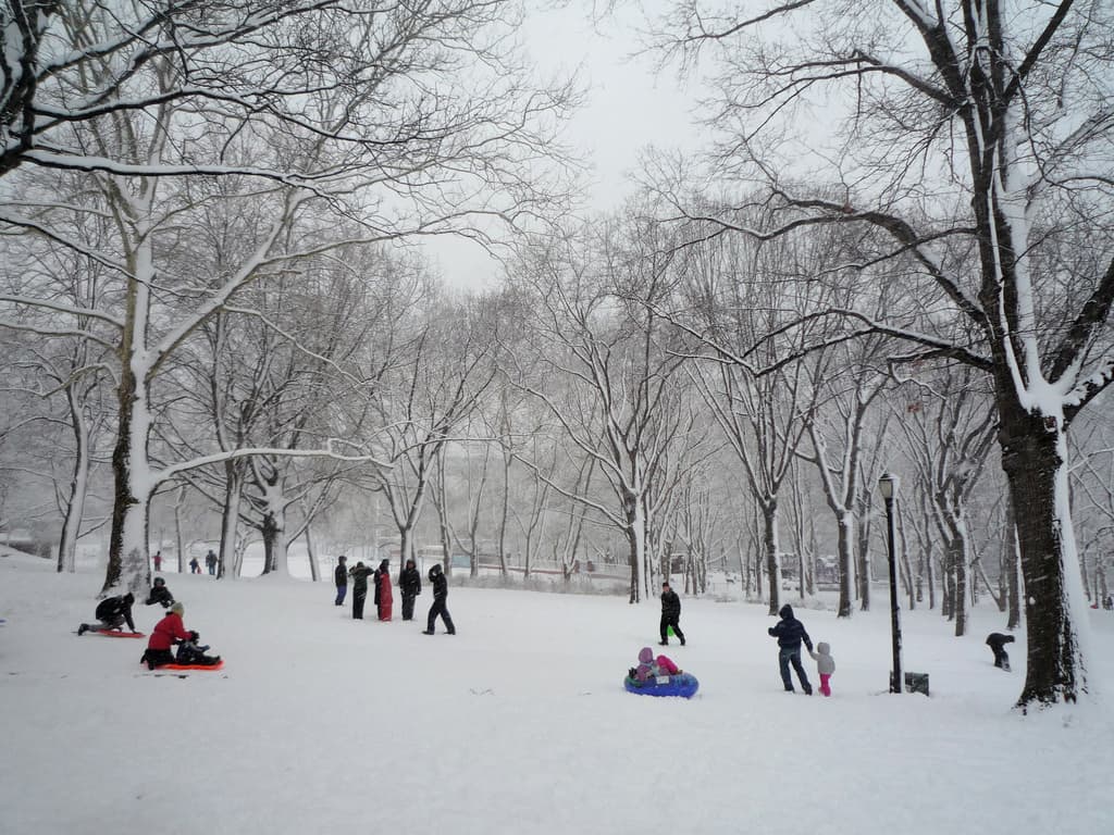Stories on the 'average' New Yorker, the 'average' commute, and 'average' rental prices were most popular on Brick Underground this week
