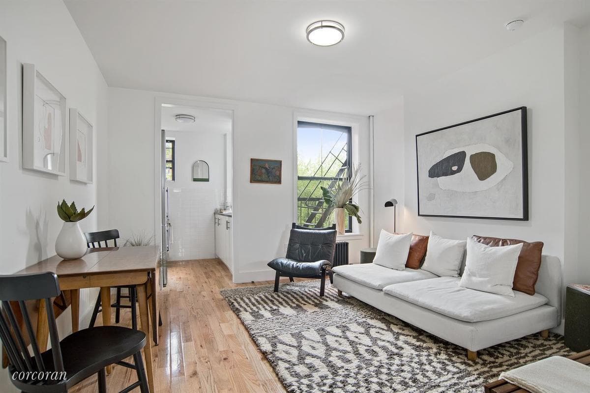 4 apartments in Cobble Hill having open houses this weekend