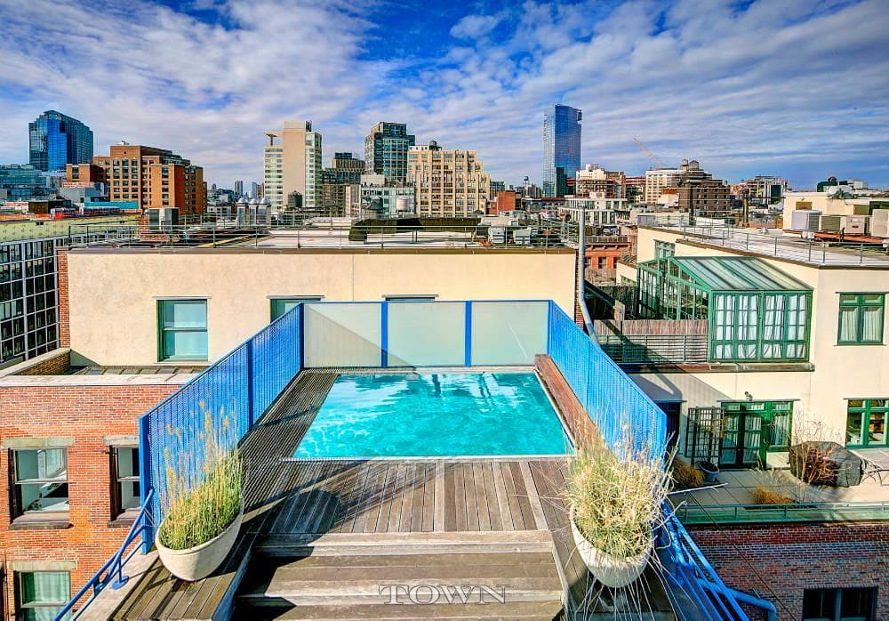 Private swimming pools to cool off in the last days of summer