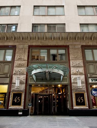 No-Fee Apartment of the Week: FiDi three bedroom share, one-month free