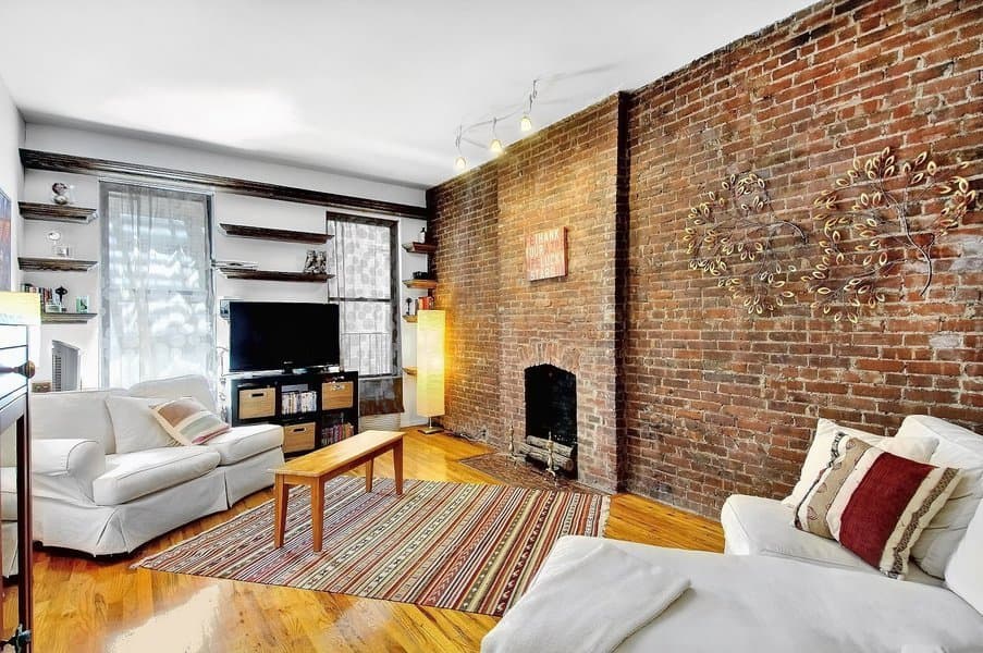 The Open House Scorecard: Spring pied-a-terre fever?