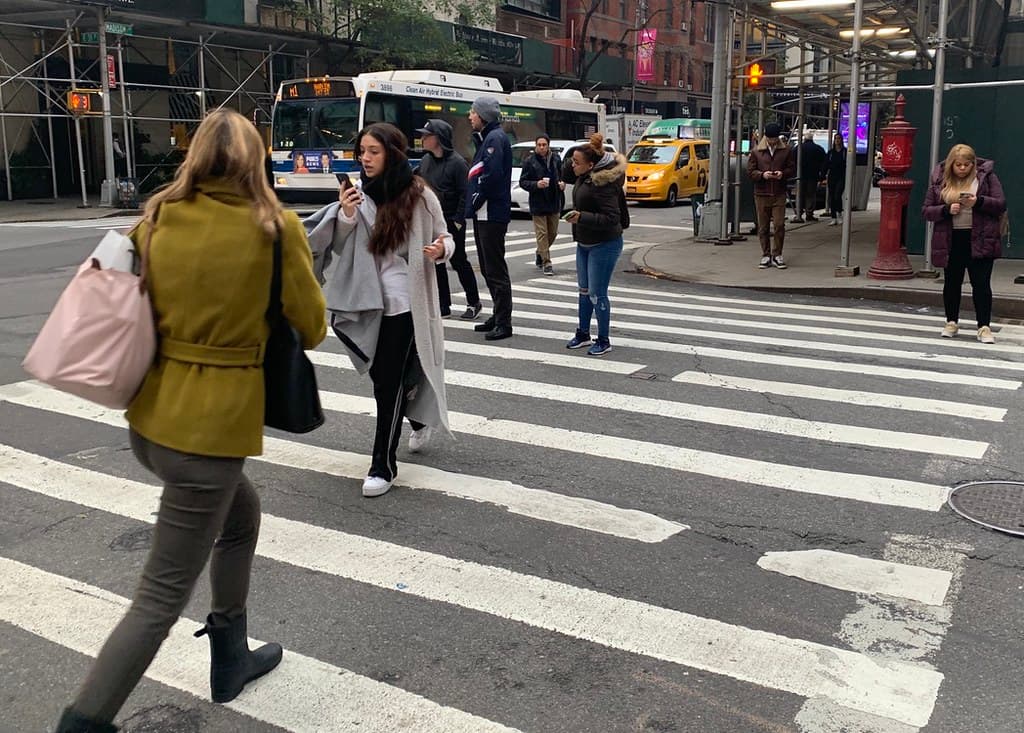 Accusations against StreetEasy, Billionaires' Row is world's most expensive street, & more