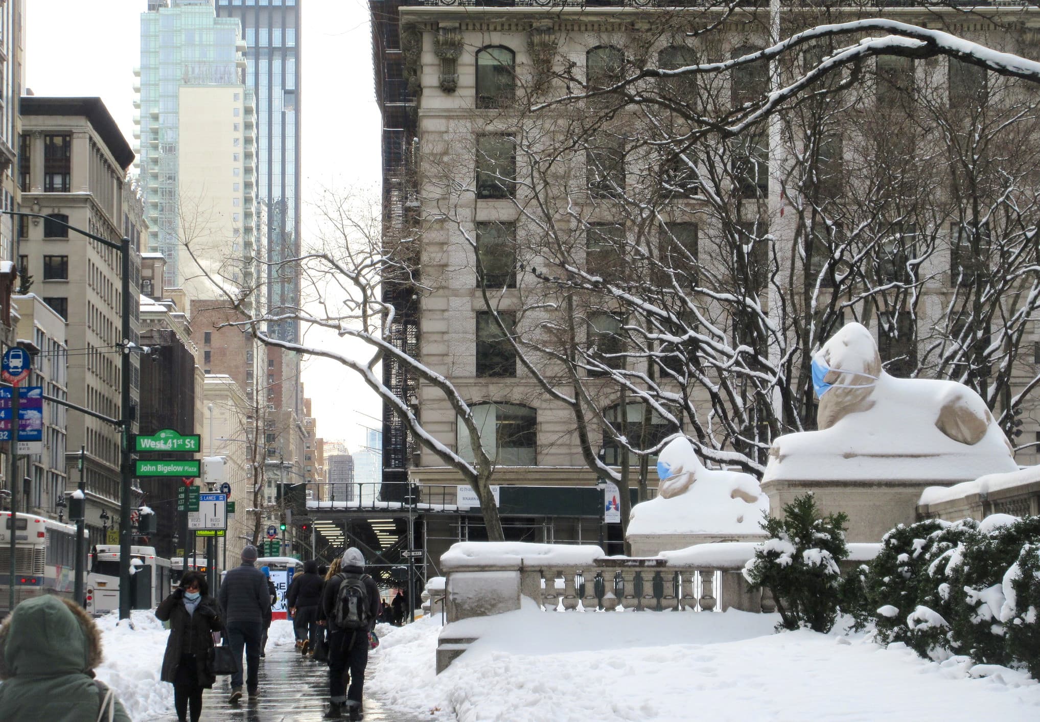 Hudson Yards's empty condos, back rent piles up, & more