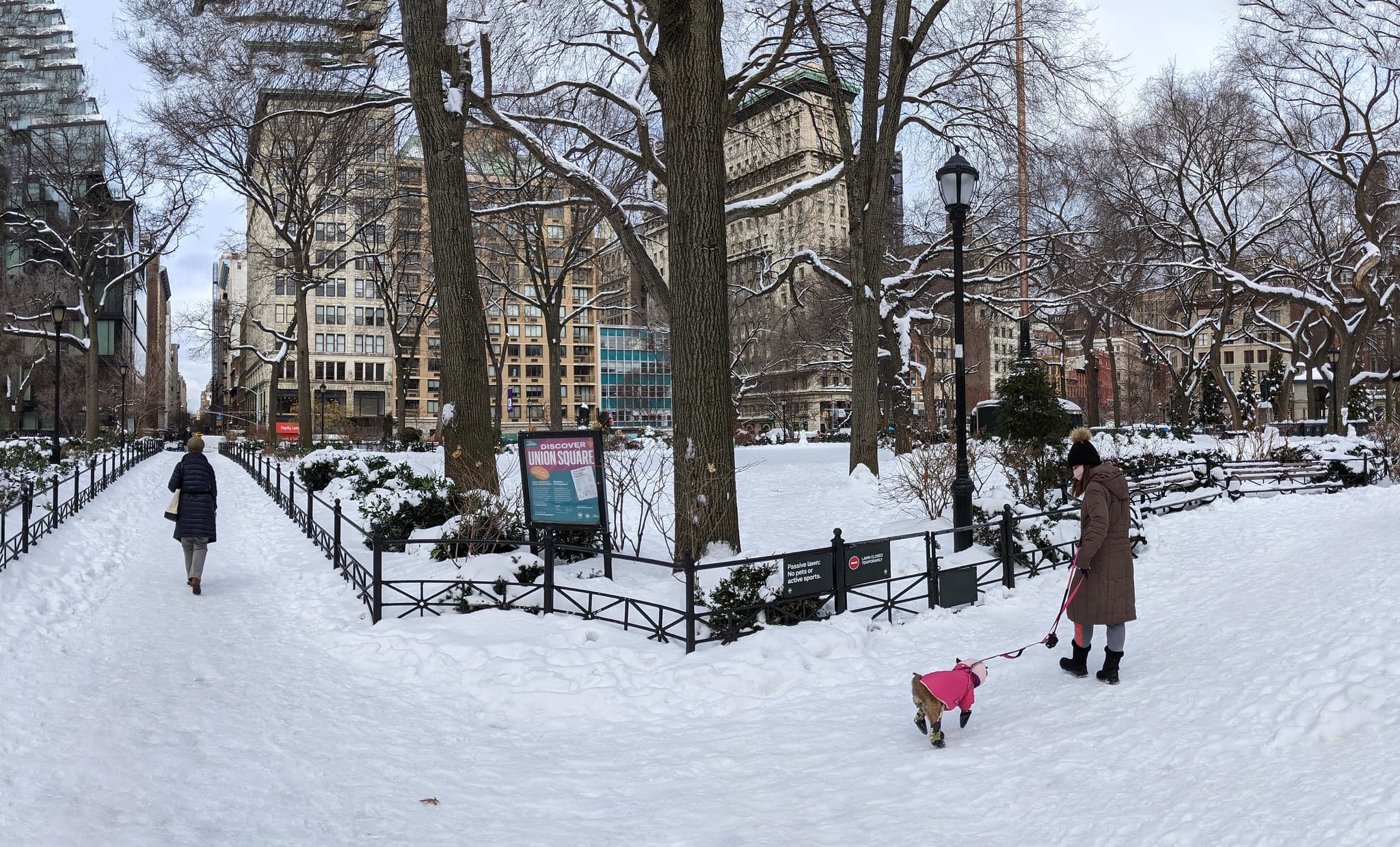 NYC's falling rents, free apartments for artists, & more