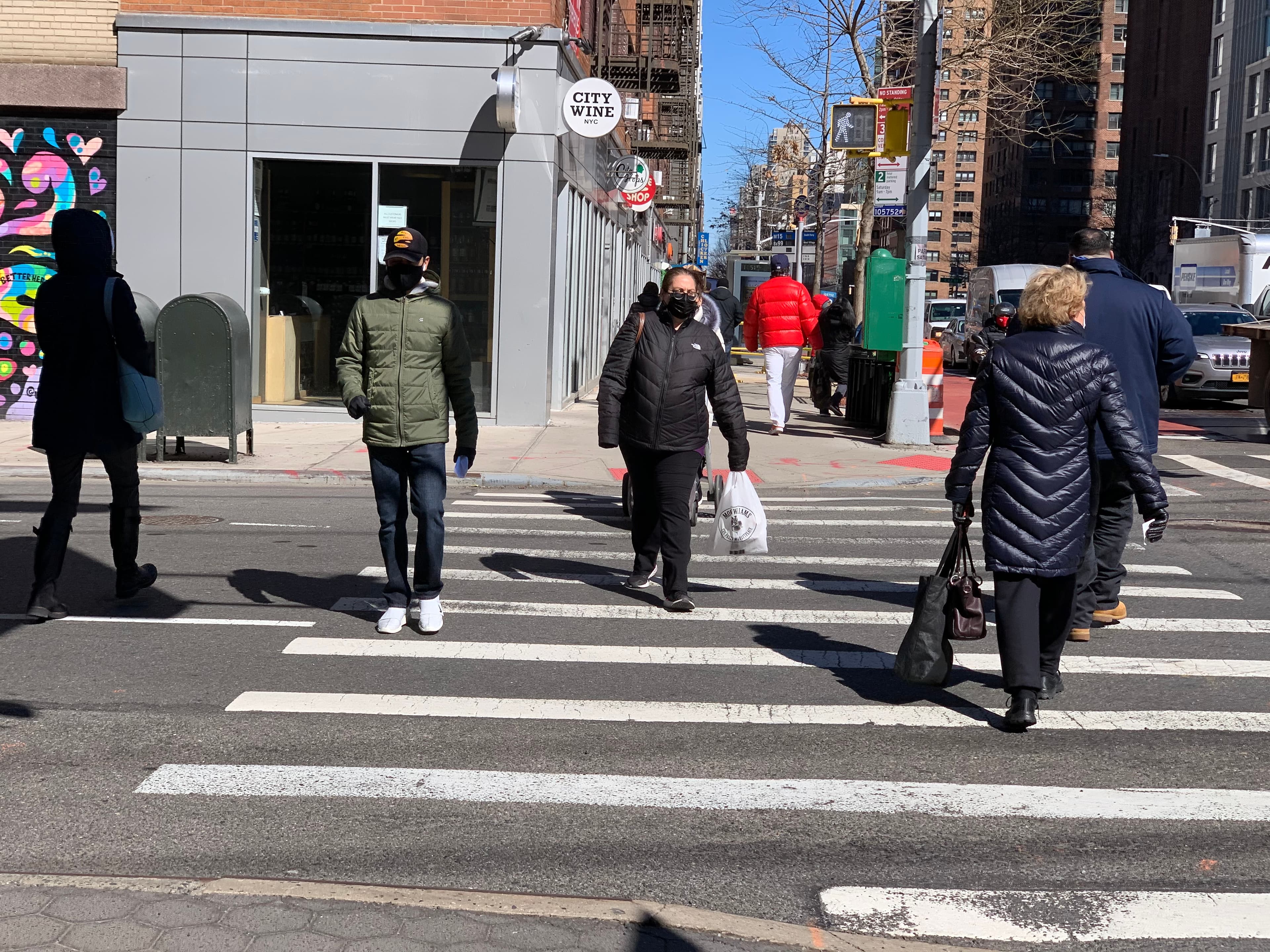 Airbnb restrictions for home owners, stylish Murphy beds, & more