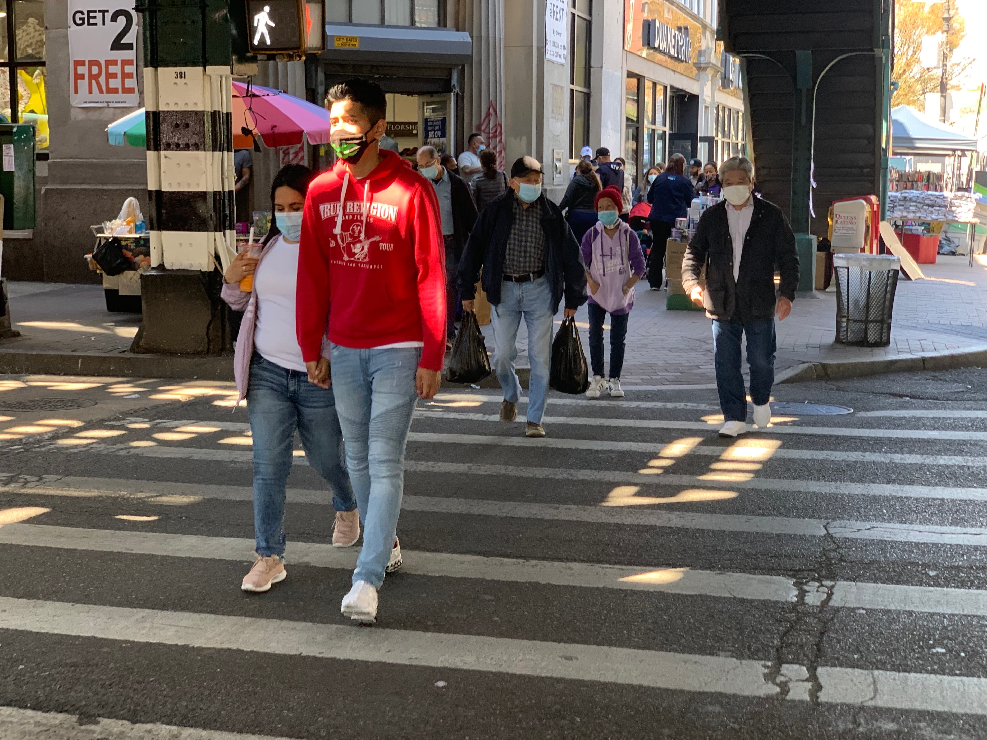 Judge sides with brokers on fees, apartments with the deepest price cuts, & more