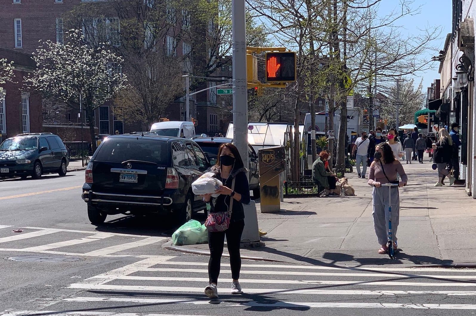 Evading foreclosure for 20 years, golf amenities at new developments, & more