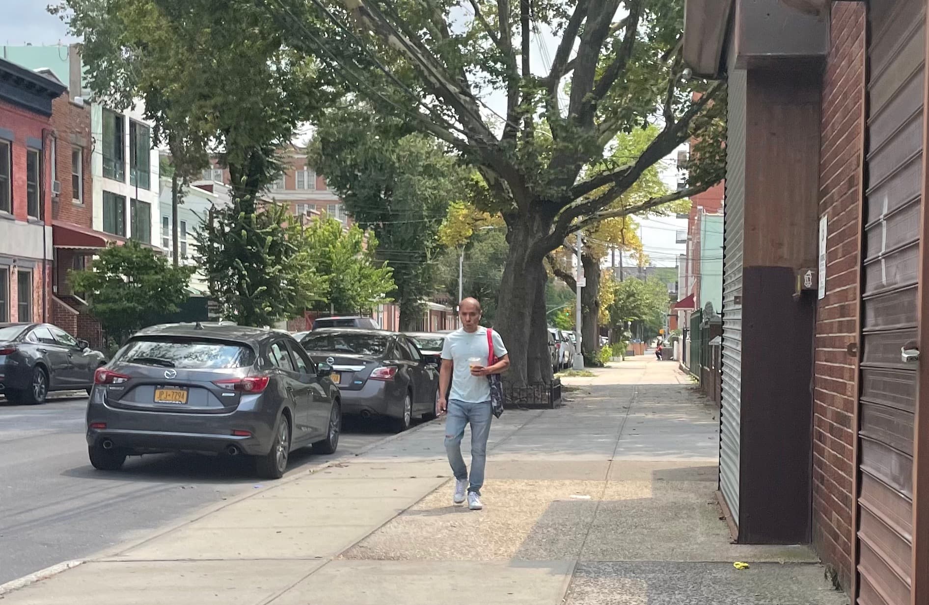 NYC apartments with big price cuts, landlords offer fewer freebies, & more