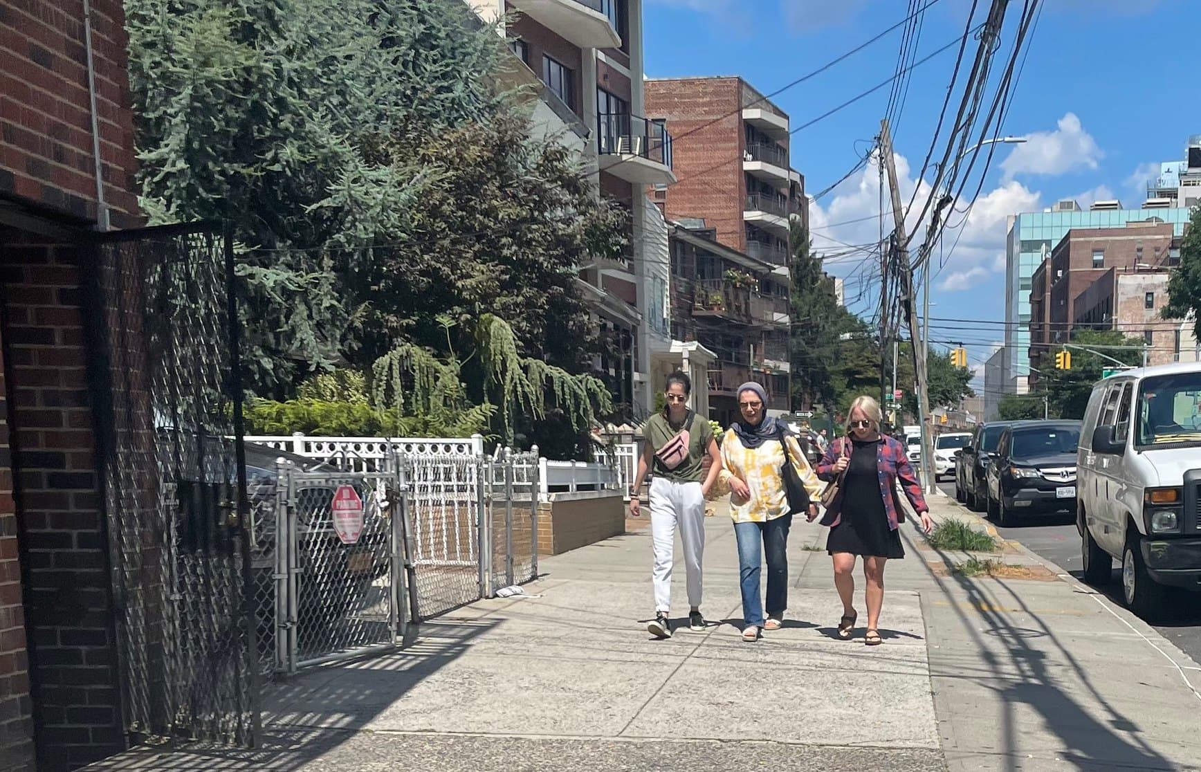 Tracking the ‘housing recession,’ how to time a move, & more