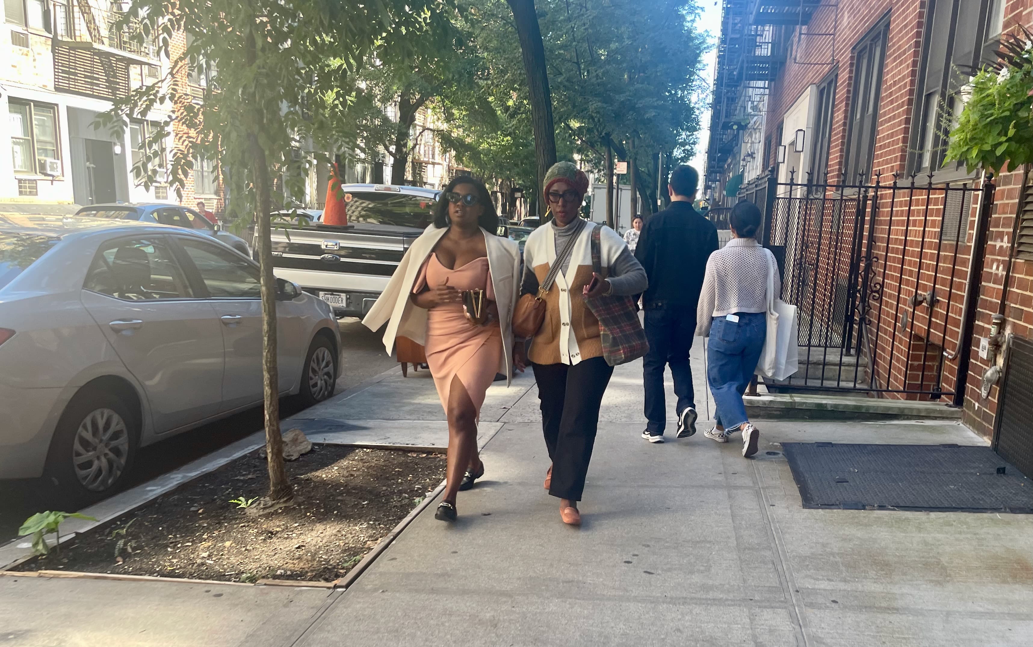 Manhattan sales slowdown, condo common charges increase, & more