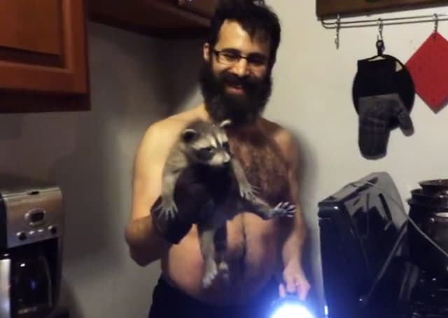 A seller shares the agonies of going broker-free, "auditing" a new nabe, and more