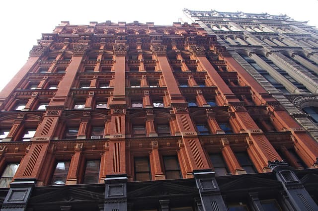 Sellers: Why pricing your apartment lower can get you more money—even in a hot market