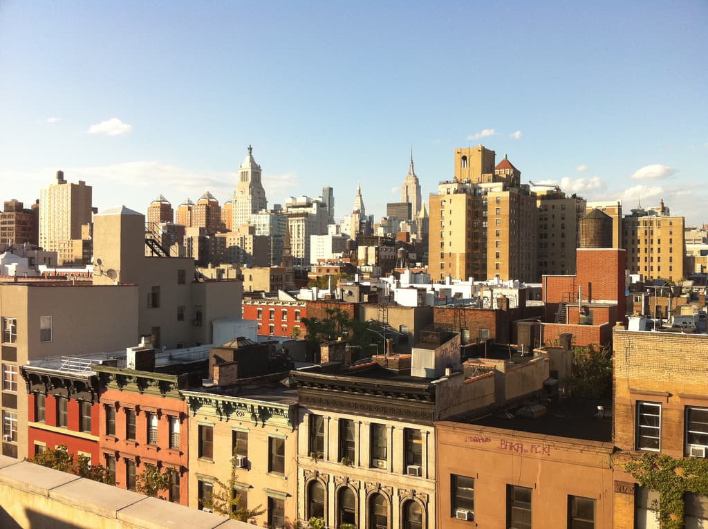 The crazy stuff sellers leave behind, a case of real estate karma, and more