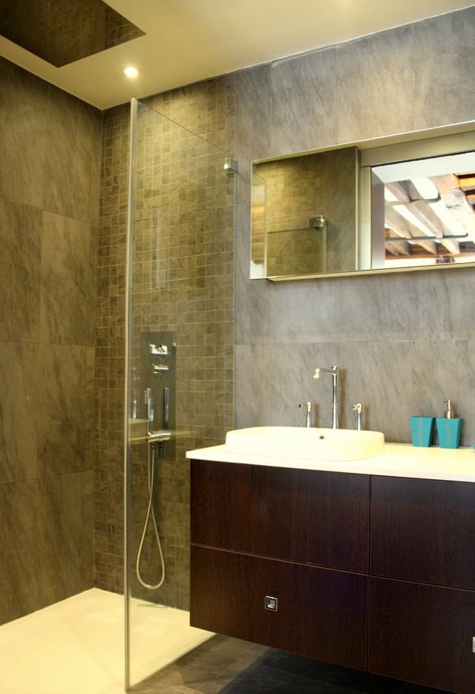 NYC Renovation Questions: What should I know about converting a tub to a walk-in shower?