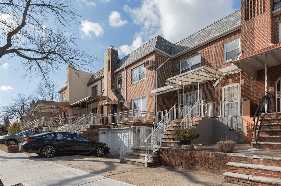 What you need to know about living in Rego Park, Queens, a convenient location with great shopping