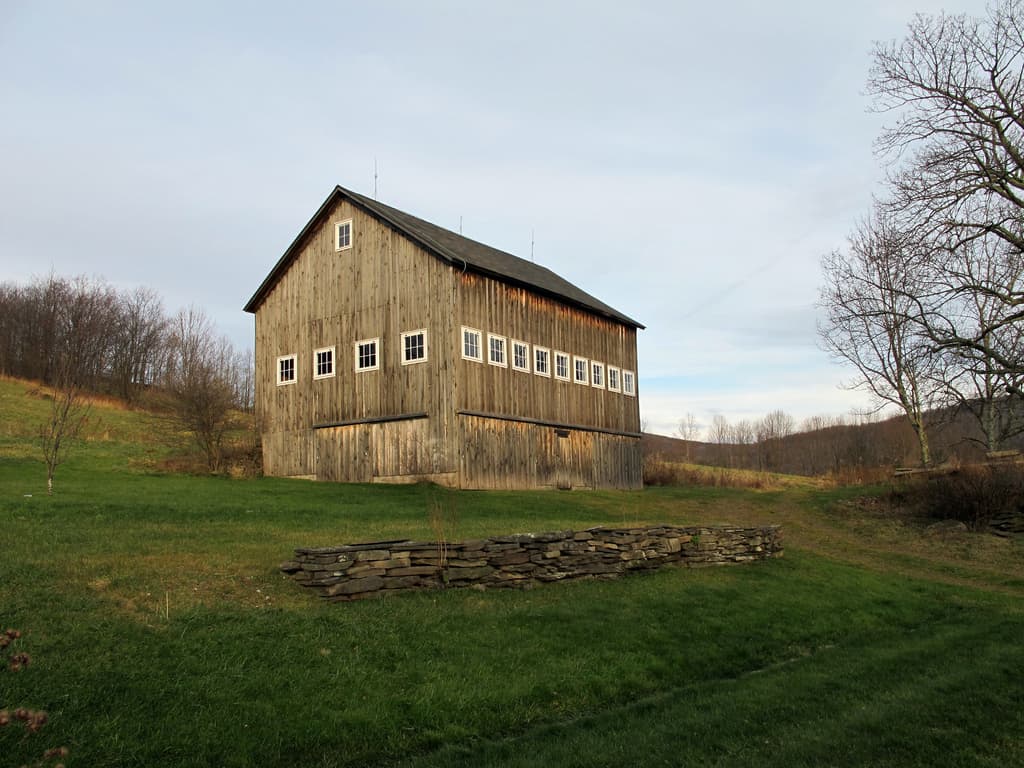 How the MTA became such a mess, whether a country house is worth it, and more