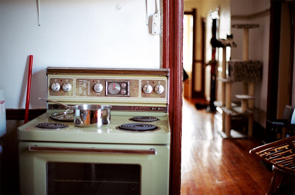 Why a dated kitchen won't nix your sale, Brooklyn's the place for roommates, and more