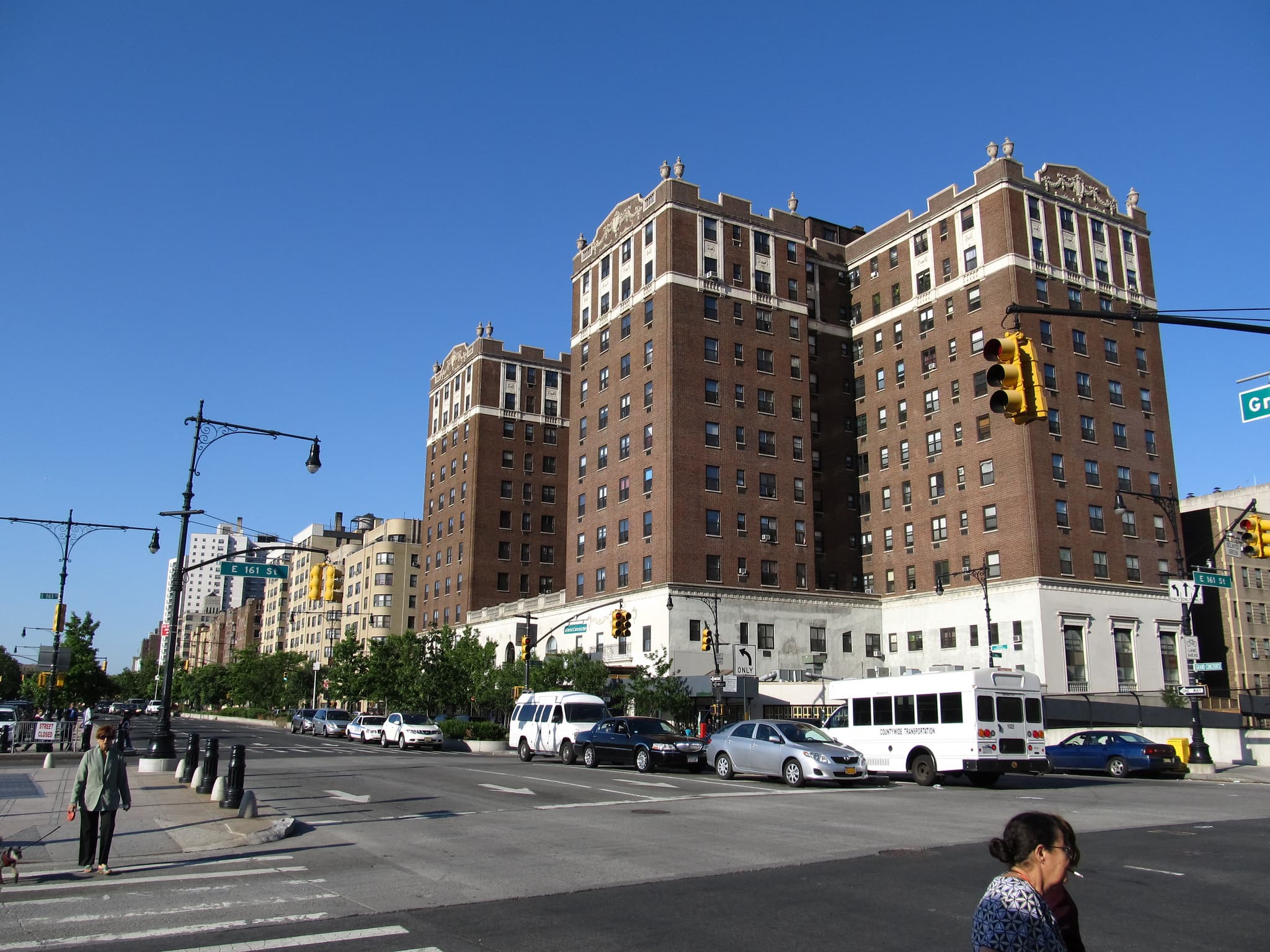 Attention, Bronx buyers: These are the most affordable homes currently available in Grand Concourse