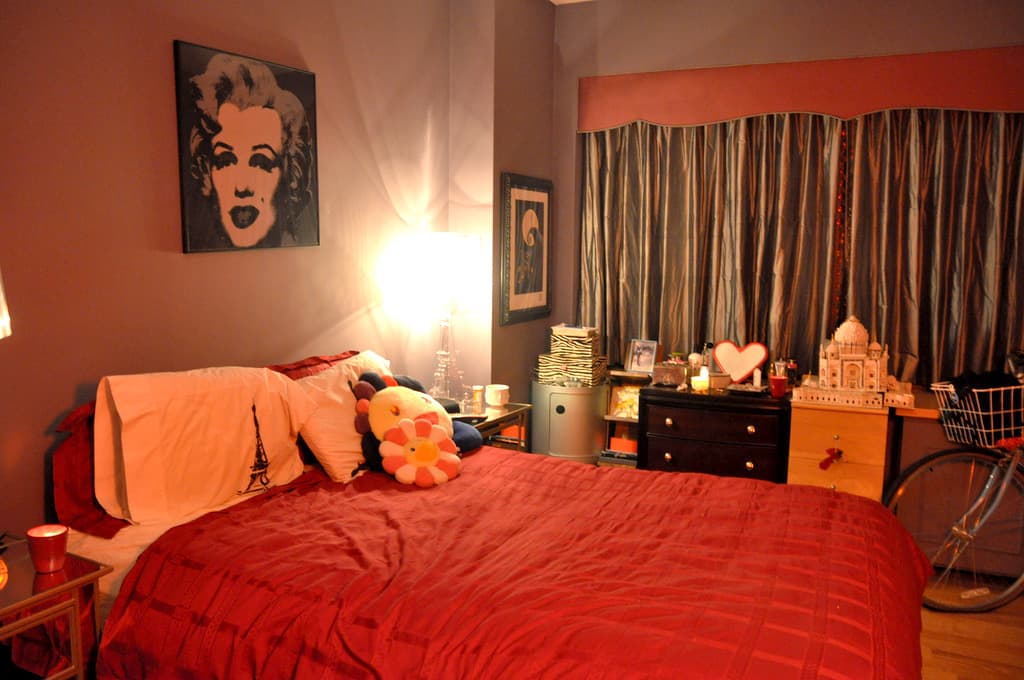 Would you rather live in a dark and quiet apartment or a loud and sunny one?