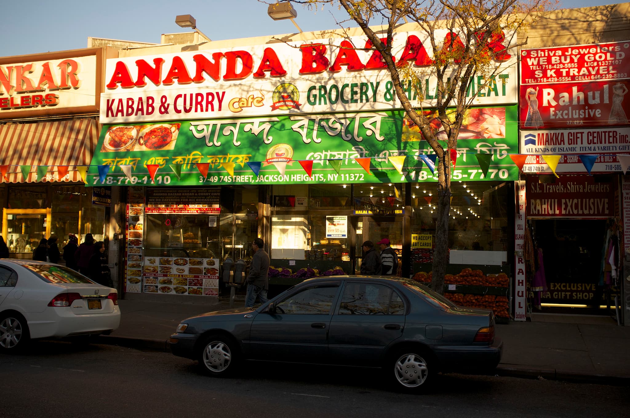 The (cute) return of the shower-in-the-kitchen apartment, why free rent and no broker fees aren't always what they're cracked up to be and more of the week's top stories