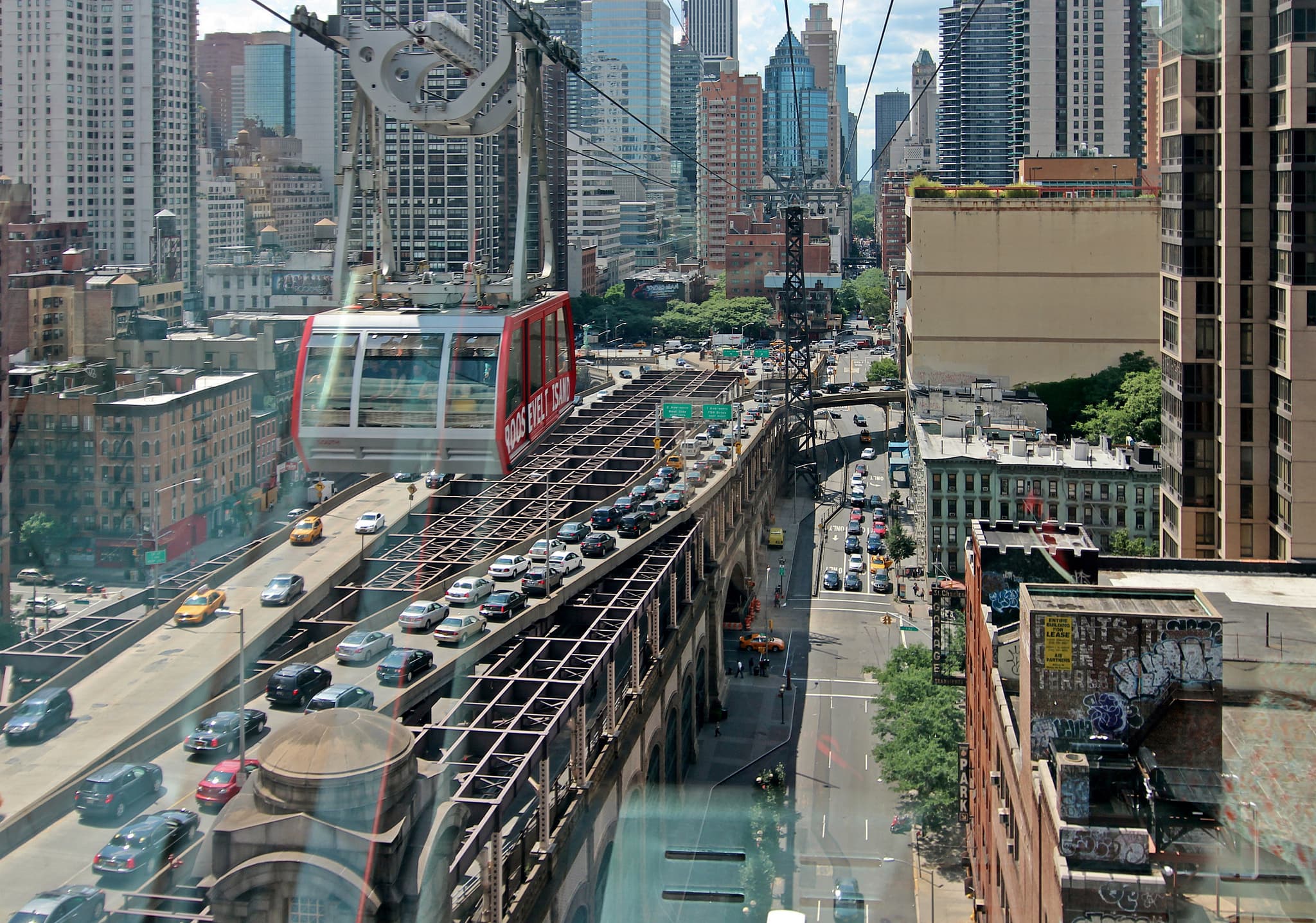 In praise of Roosevelt Island, an Airbnb for camping, and more of the week's top stories on Brick Underground