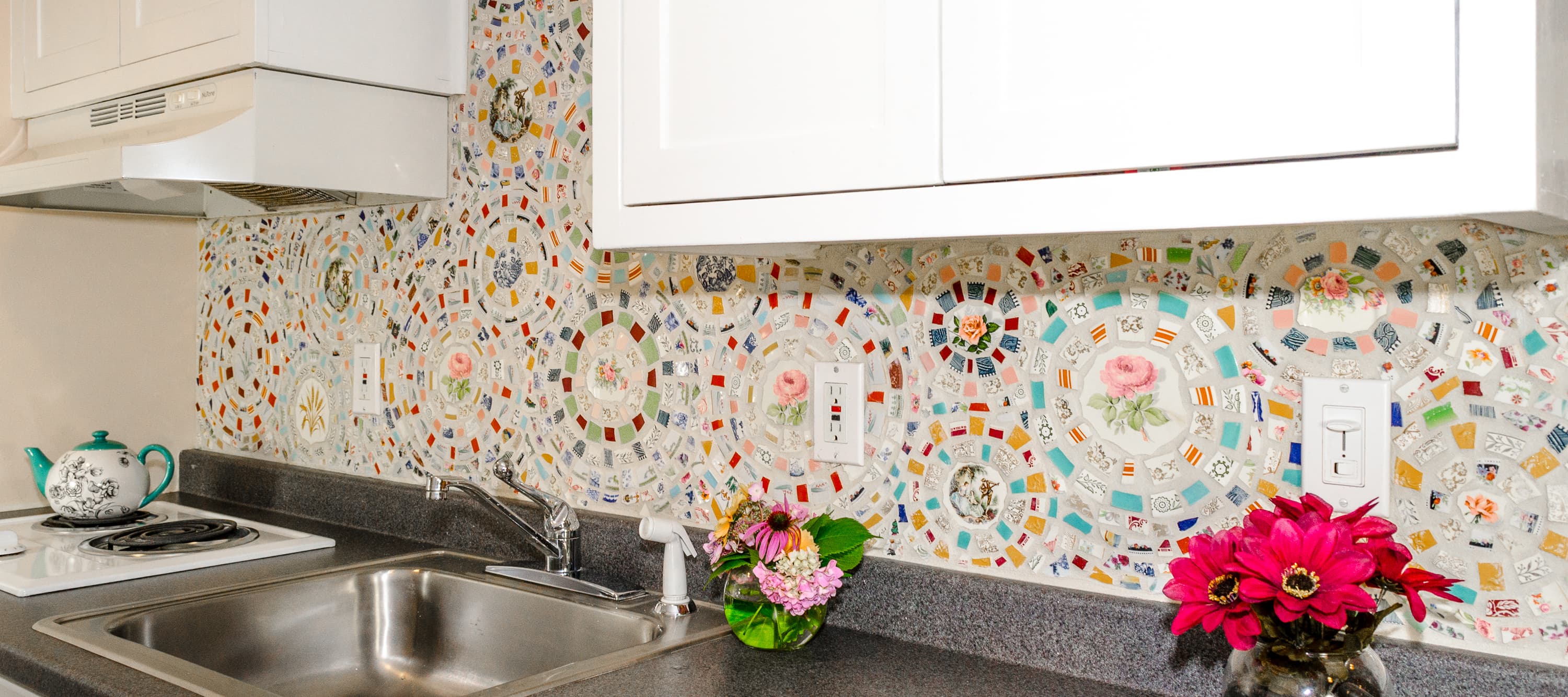 The lure of downtown Flushing, upgrade your kitchen's backsplash, and more