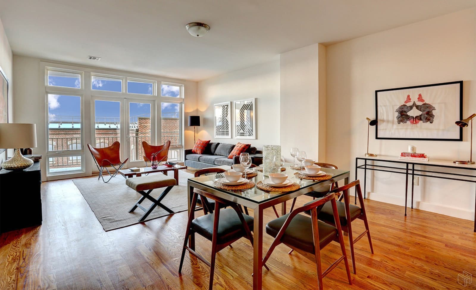 Weekly open house report gives sellers key info about attendance, timing, and pricing