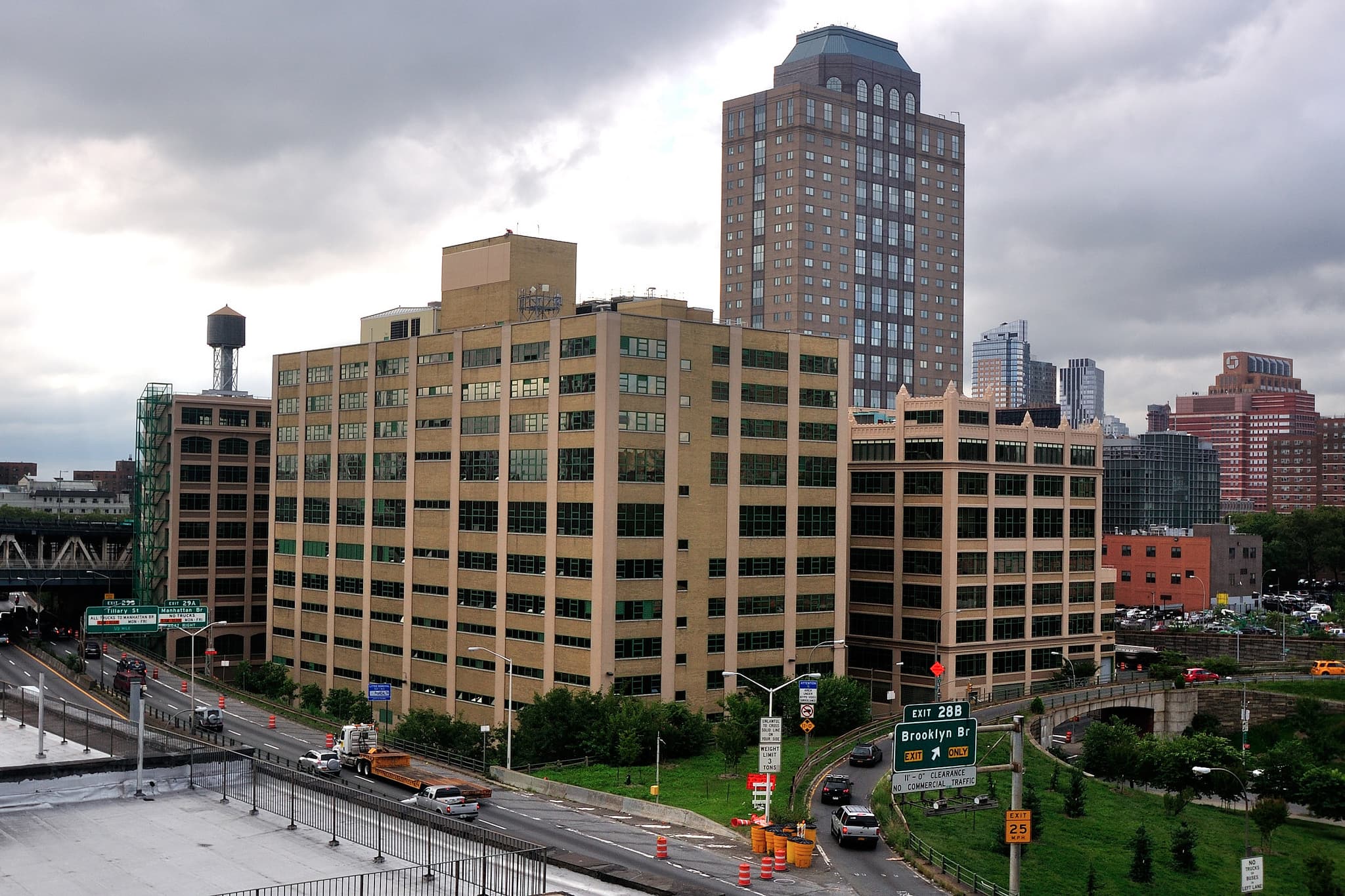 Trump and Kushner's (literally) toxic real estate holdings, how to decorate with roommates, and more