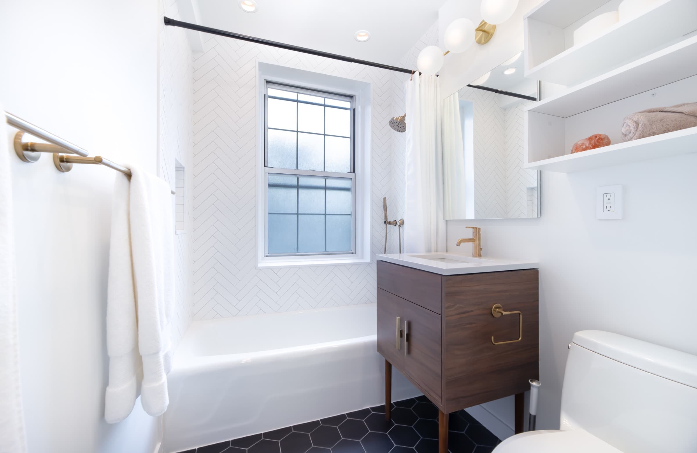 Renovation Qs: Where to splurge and skimp on your urban bathroom