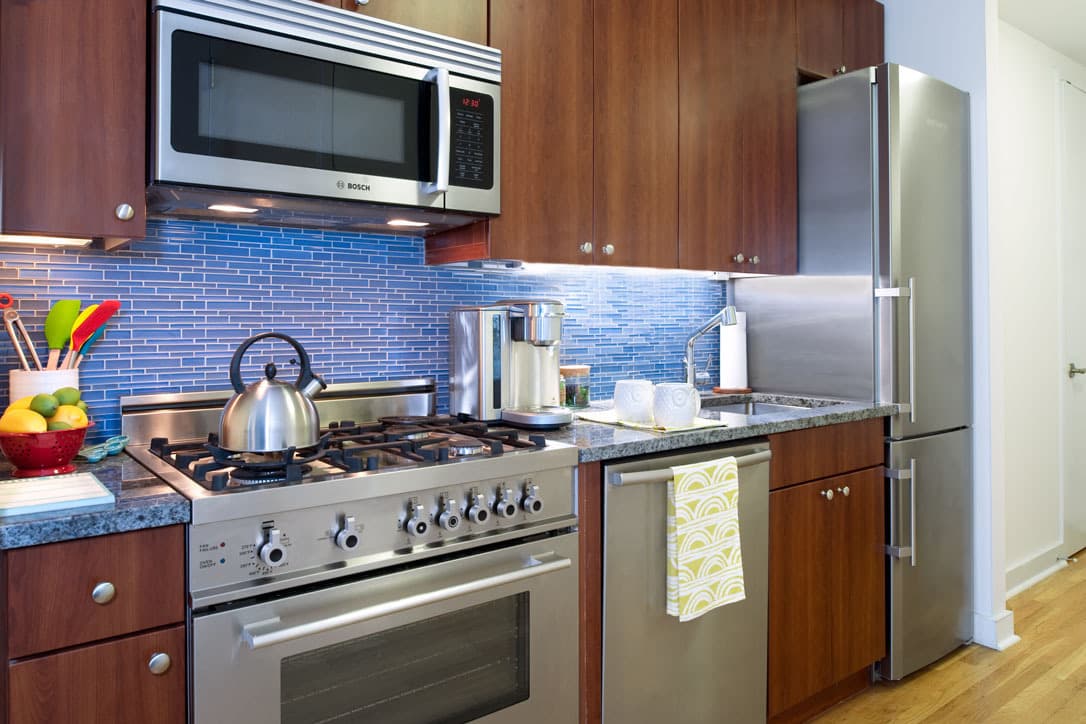 Kitchen backsplashes that, ahem, make a splash