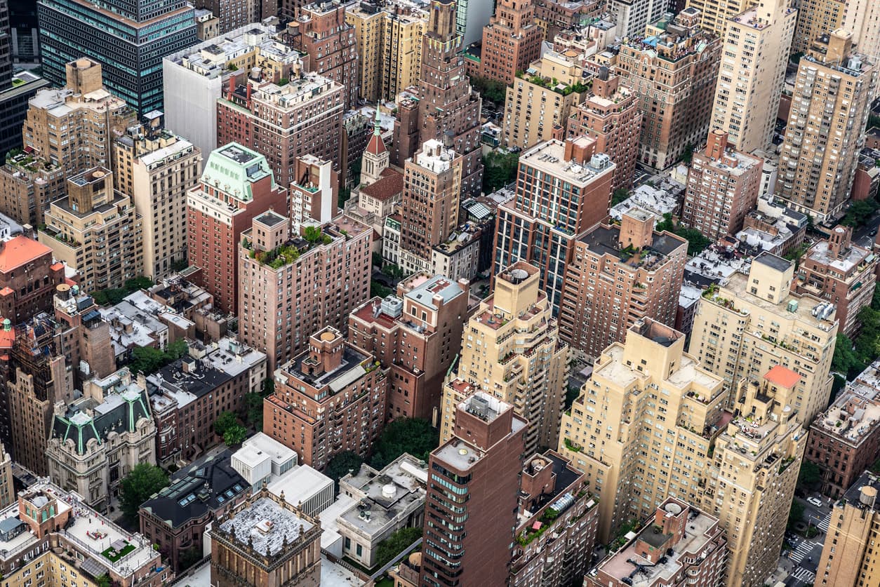 All broker fees are back and NYC renters have to pay—for now 