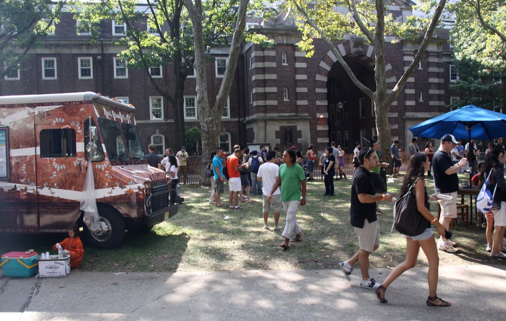 Protecting neighborhoods from storm surge, finding happiness in a 98-square-foot room, & more