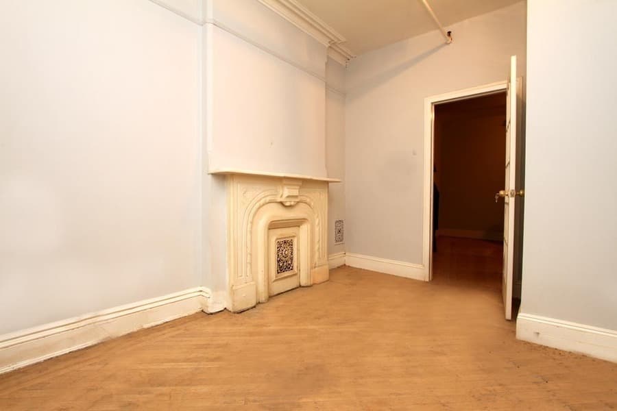 Take It or Leave It: Could this $2,795/month 3-bedroom charm you all the way to Clinton Hill/Bed-Stuy? 