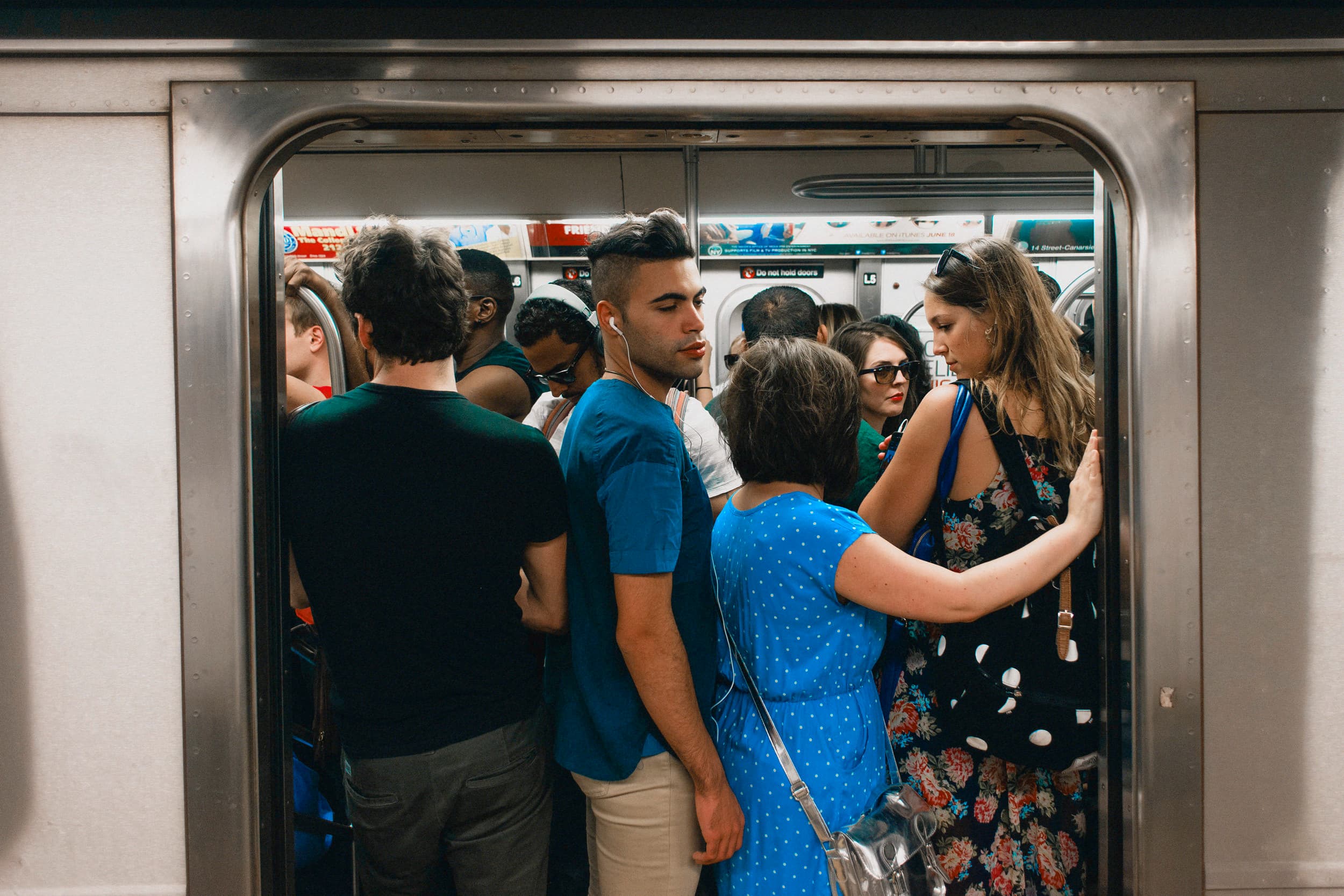 6 tips for surviving a long commute like a real New Yorker