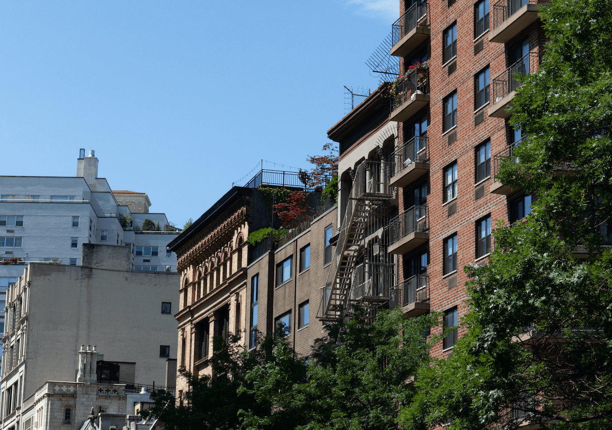 What's the difference between a co-signer and a guarantor?