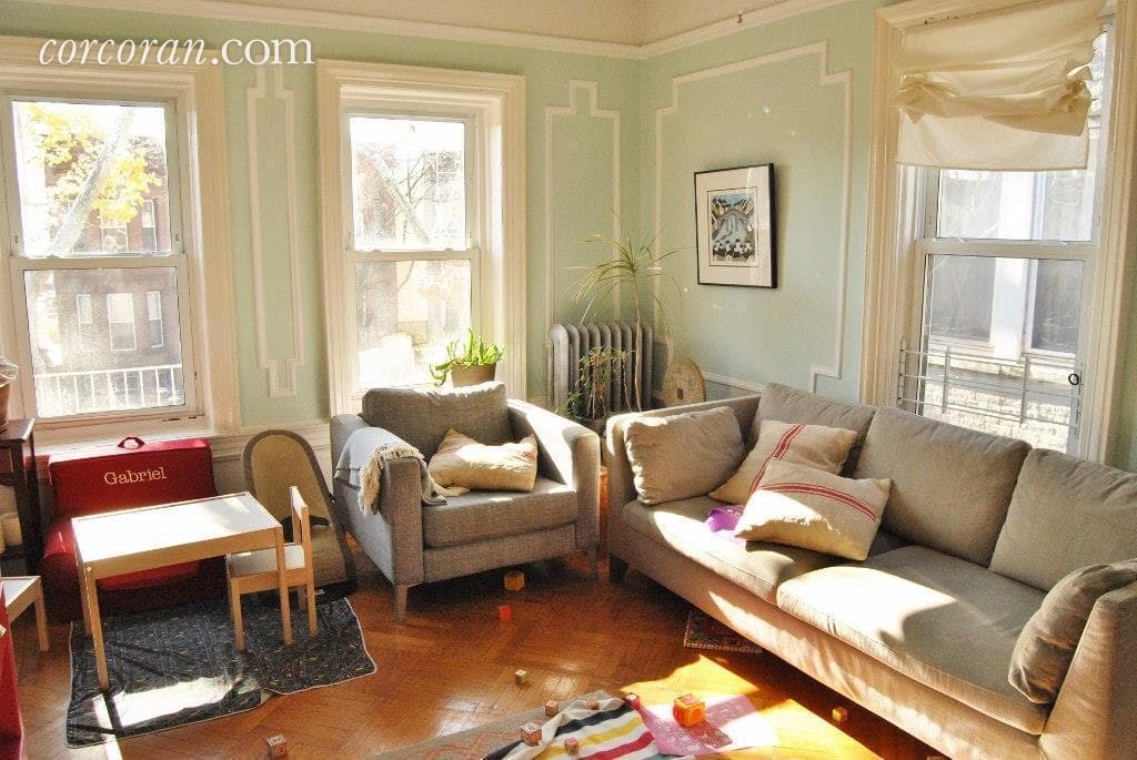 A family-sized Crown Heights apartment for $3,350—outdoor space included!