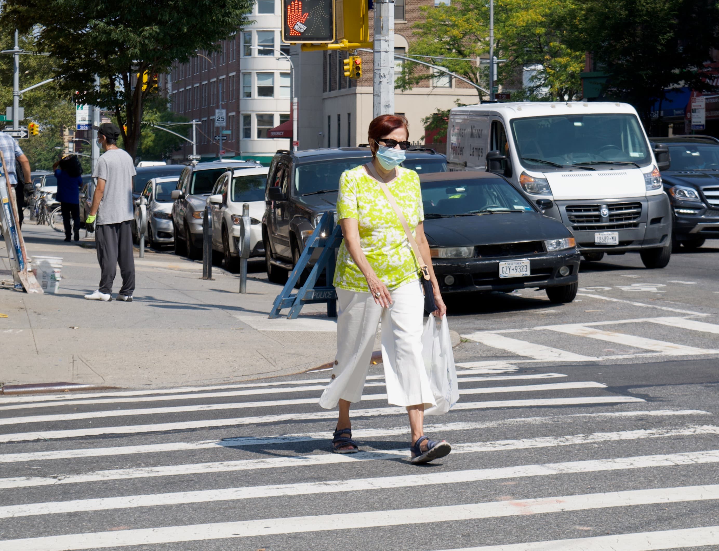 NYC luxury sales rebound, pet policy complaints, & more