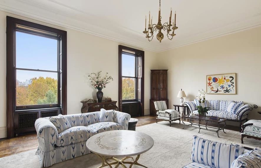 For the best seat in town, apartments along the Thanksgiving Day parade route