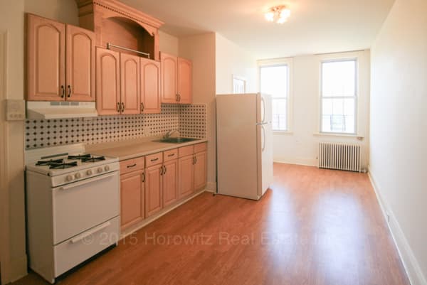 A Queens one-bedroom with an unbeatable price