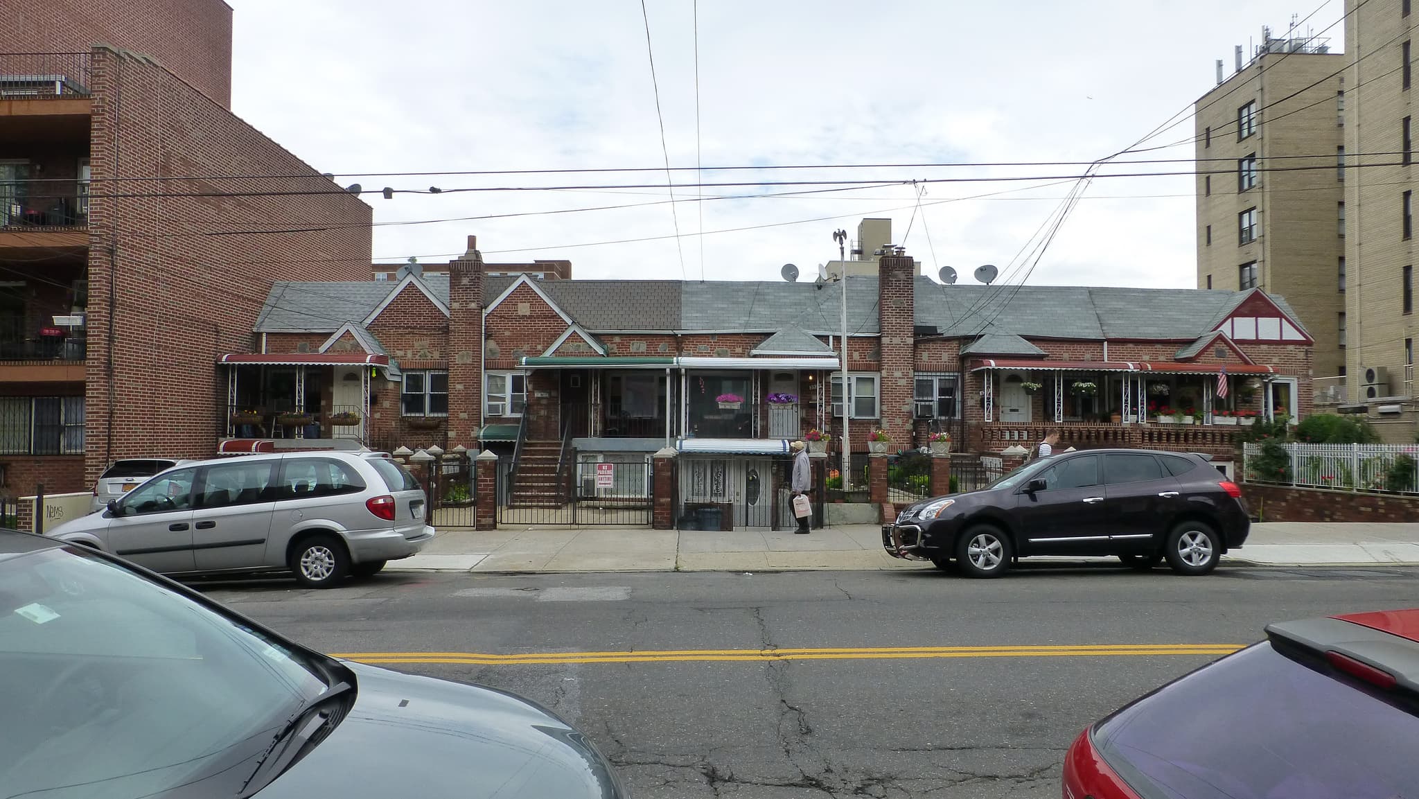 10 best and worst neighborhoods in Queens for on-street parking, when you have to pay your landlord's legal fees, & more top stories