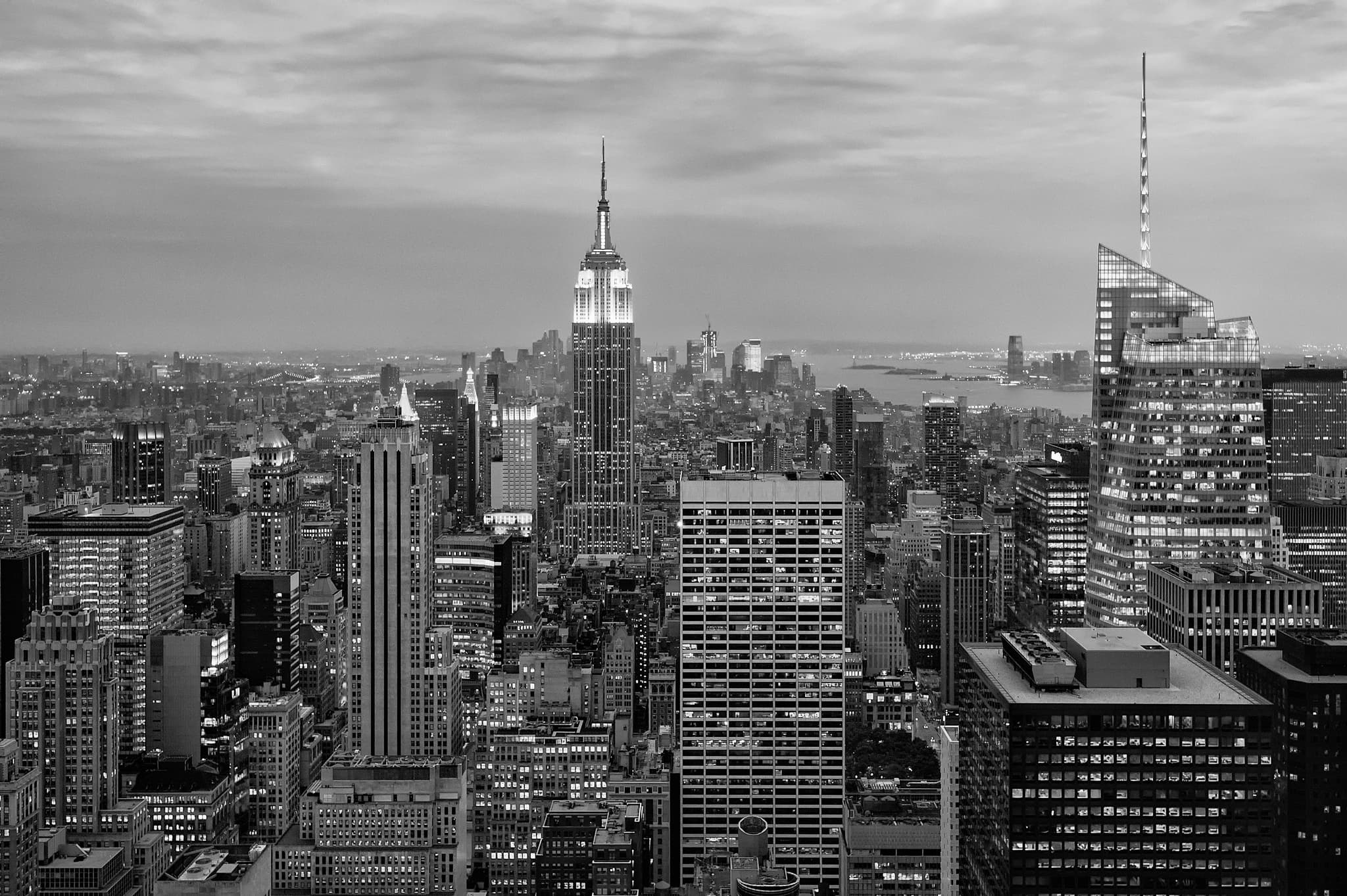 City living with a private pool, condos on their way to replace books, & more