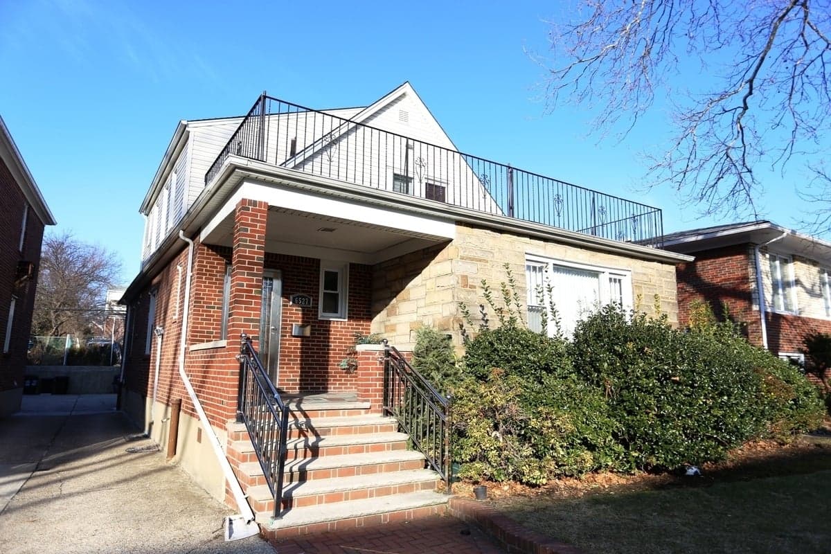 A Technicolor two-bedroom in Rego Park for $1,900 a month: Would you take it?