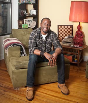 Q&A with actor Gbenga Akinnagbe: Living the bachelor life in Bed Stuy
