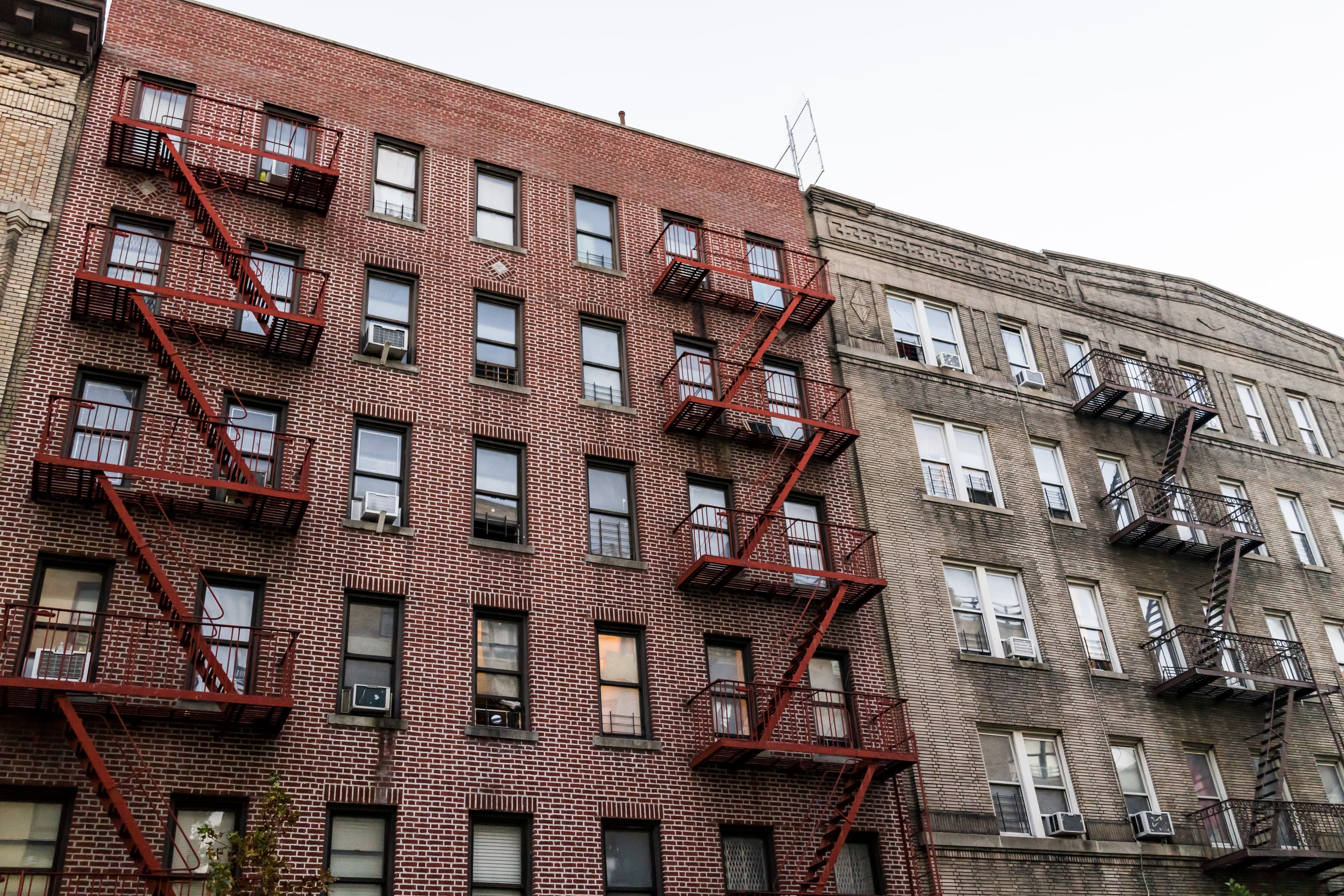 Ask Sam: I saw my apartment on a listing site, but I haven’t received any notice from my landlord. Is that legal? 