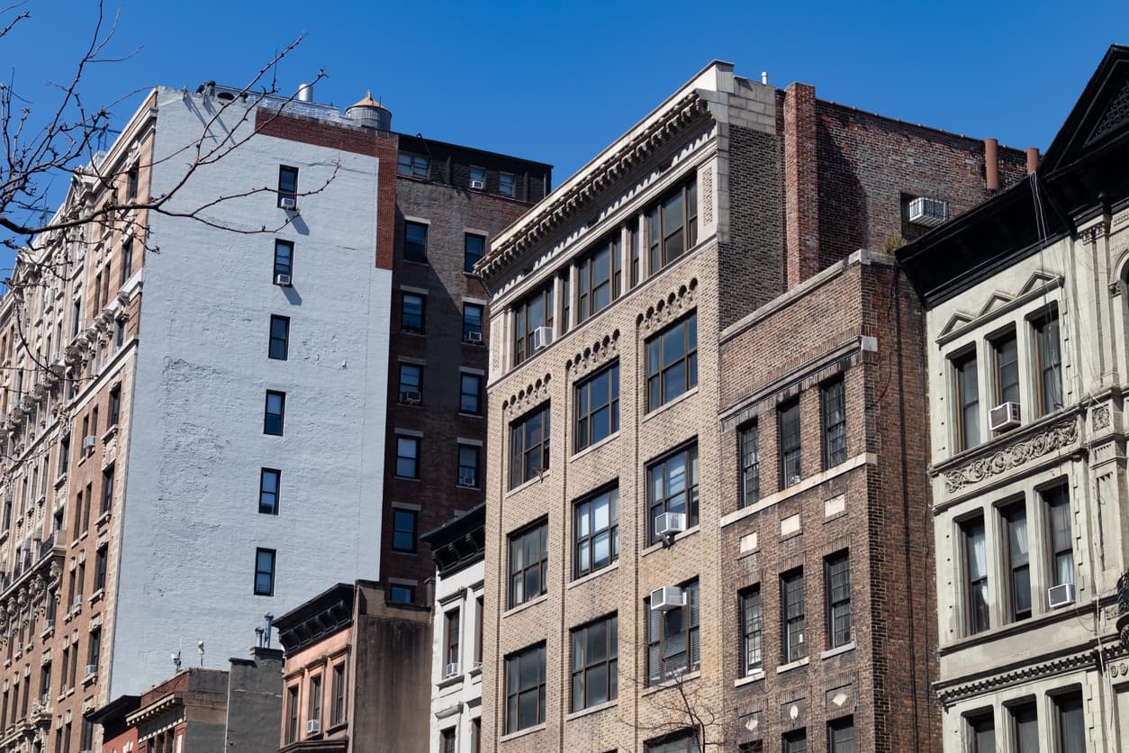 The Brick Underground Podcast: Finding a deal as NYC landlords pull concessions and raise rents