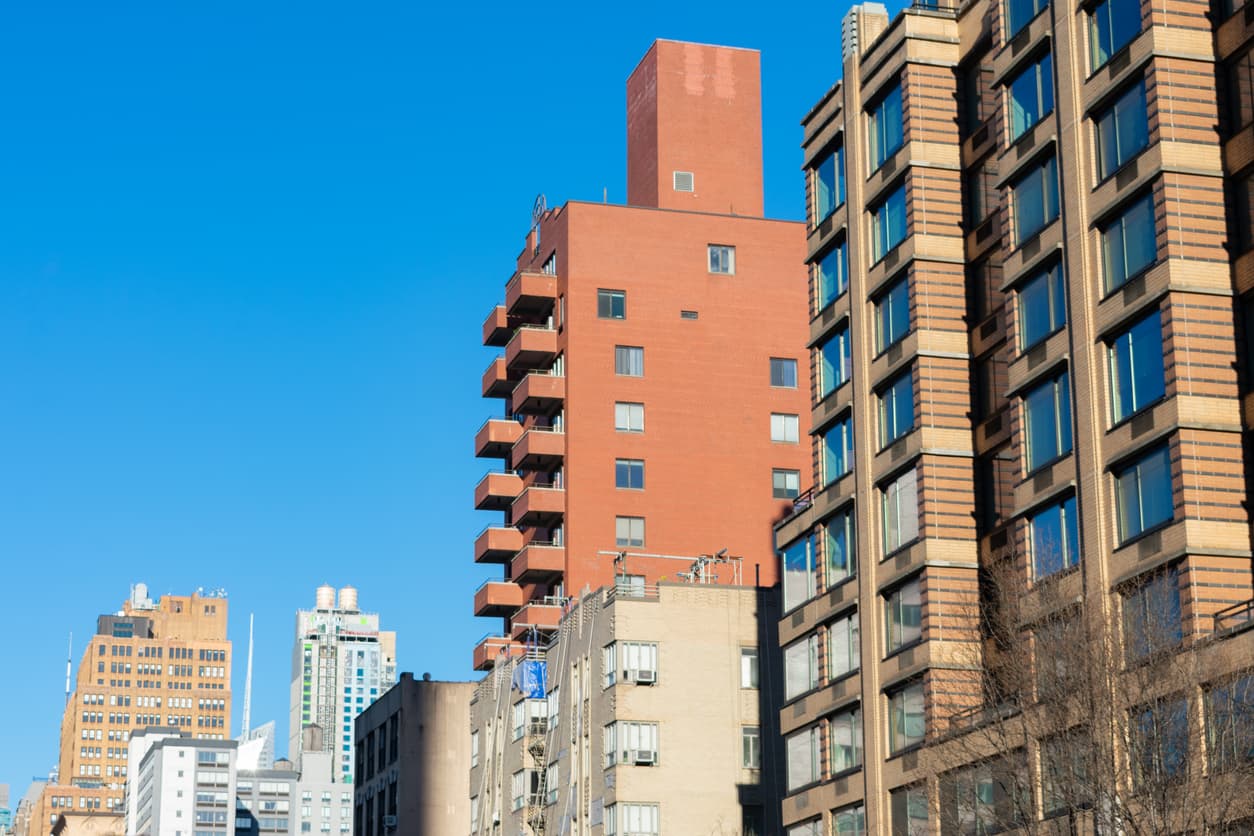 Have a NYC apartment under contract but the deal is stalled by the coronavirus? Here's what you can try