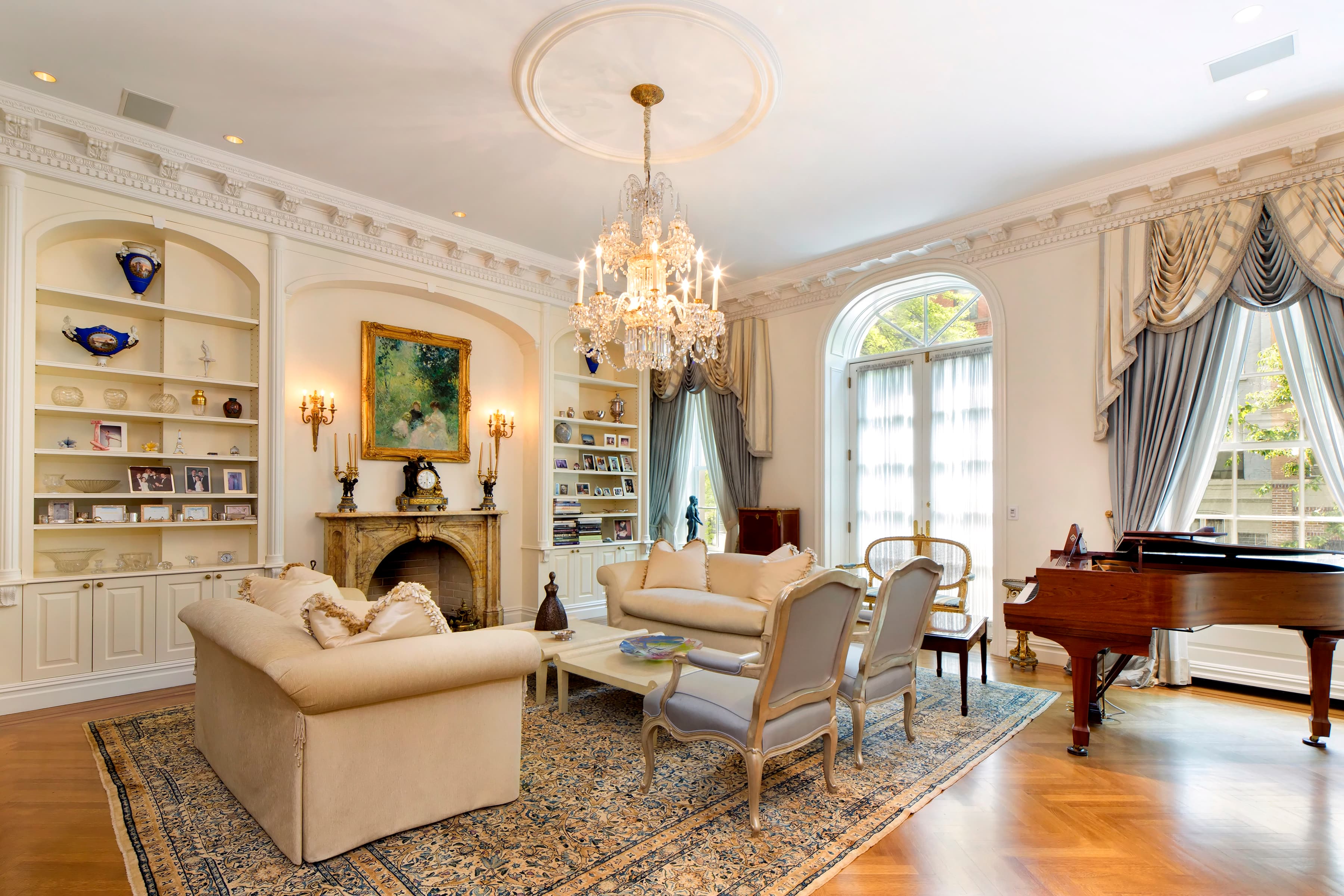 This opulent Yorkville townhouse has interiors worthy of 'Gossip Girl'